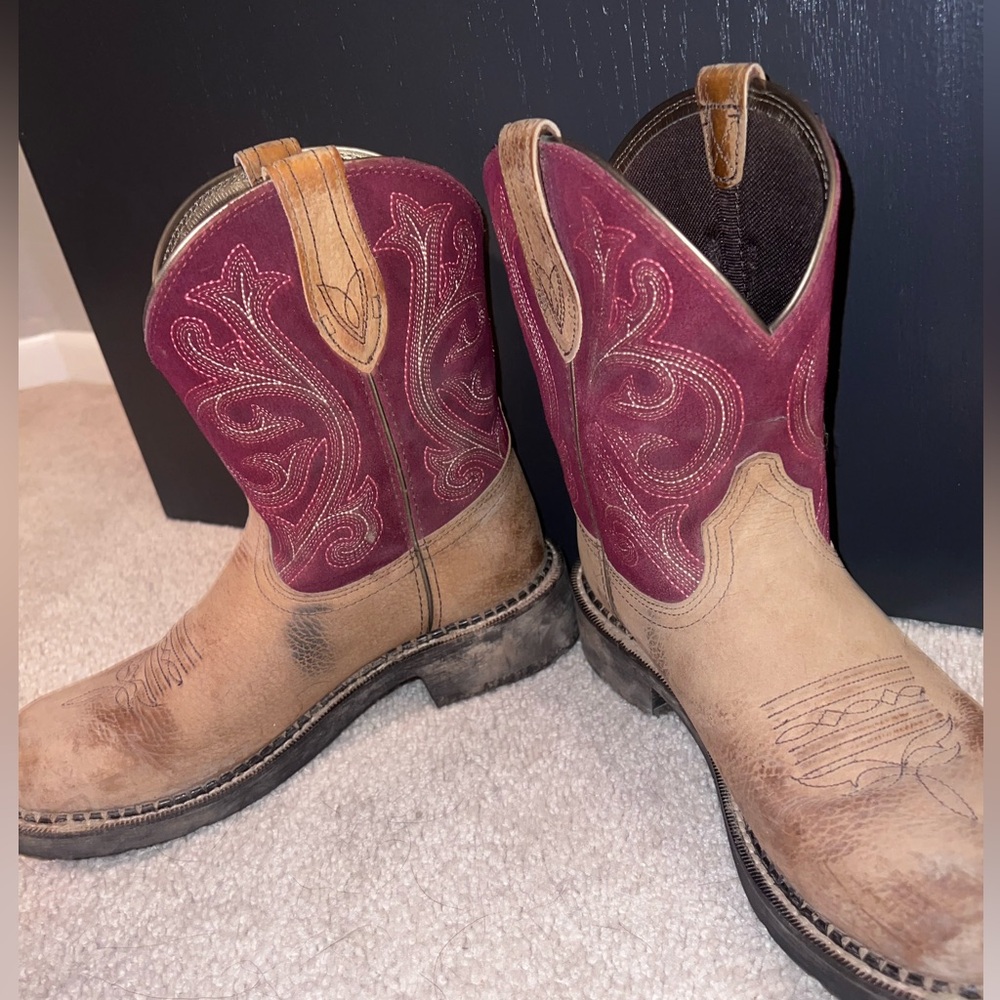 8.5B Ariat Fatbaby boots (Used)